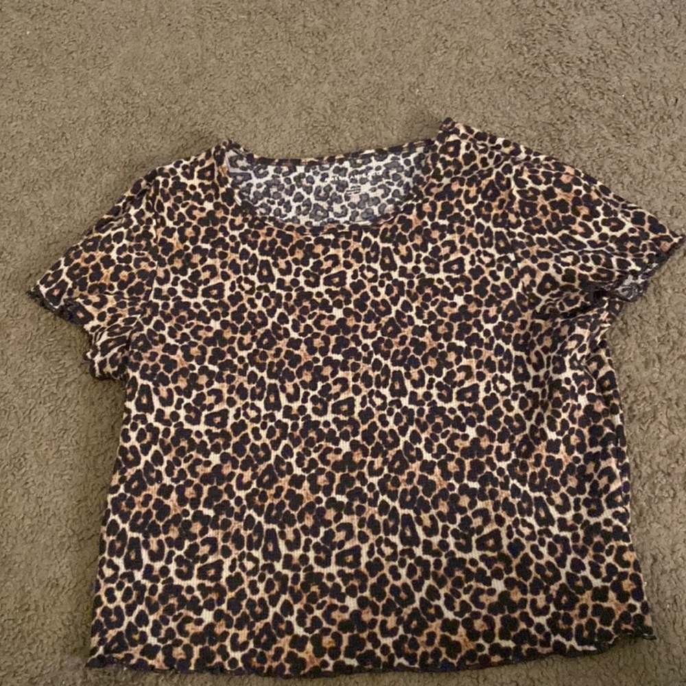 Crop top cheetah print t shirt